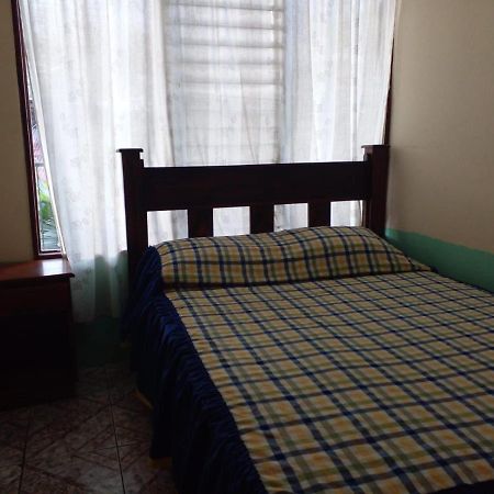 La Pension Backpackers La Fortuna Eksteriør billede